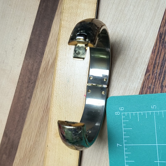 Inged Tab Insert Bracelet Engraved Desigh Floral Light Gold Tone Metal - Picture 8 of 12